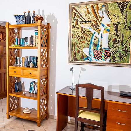 ויקטוריה Bottle Palm Villa מראה חיצוני תמונה