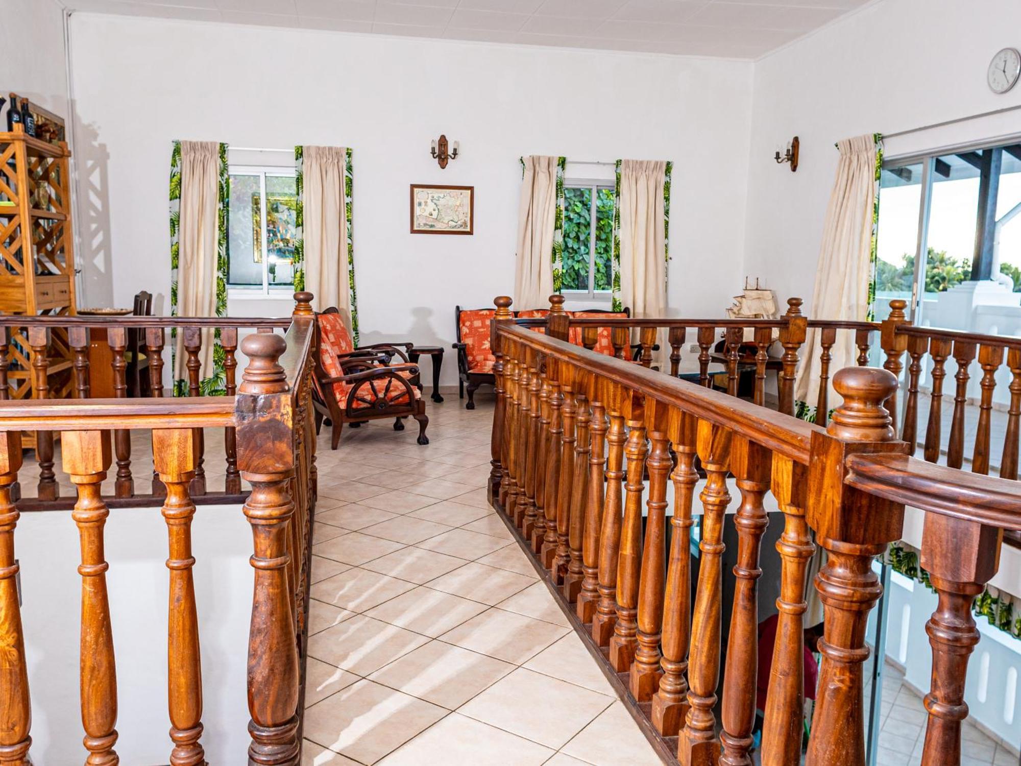 ויקטוריה Bottle Palm Villa מראה חיצוני תמונה