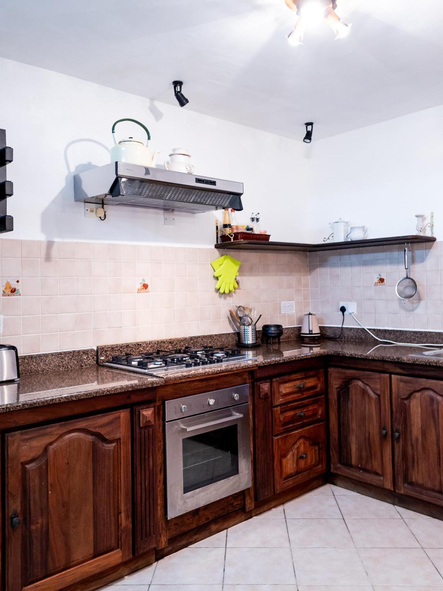 ויקטוריה Bottle Palm Villa מראה חיצוני תמונה